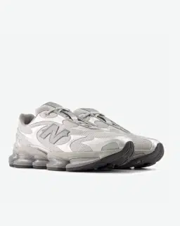 New Balance 2000 Unisex – 2/6