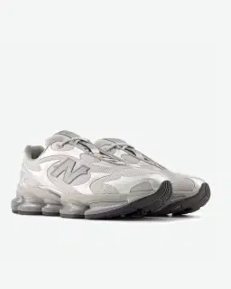 New Balance 2000 Unisex – 6/6