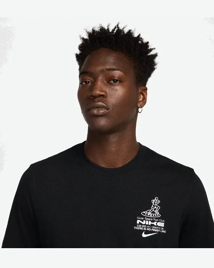 Camiseta Nike M - HJ3617-010 (2) au meilleur prix !