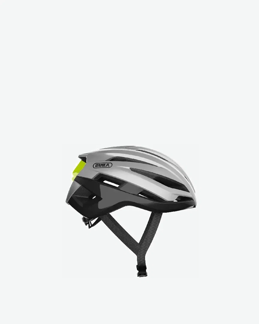 Abuso Casco Stormchaser