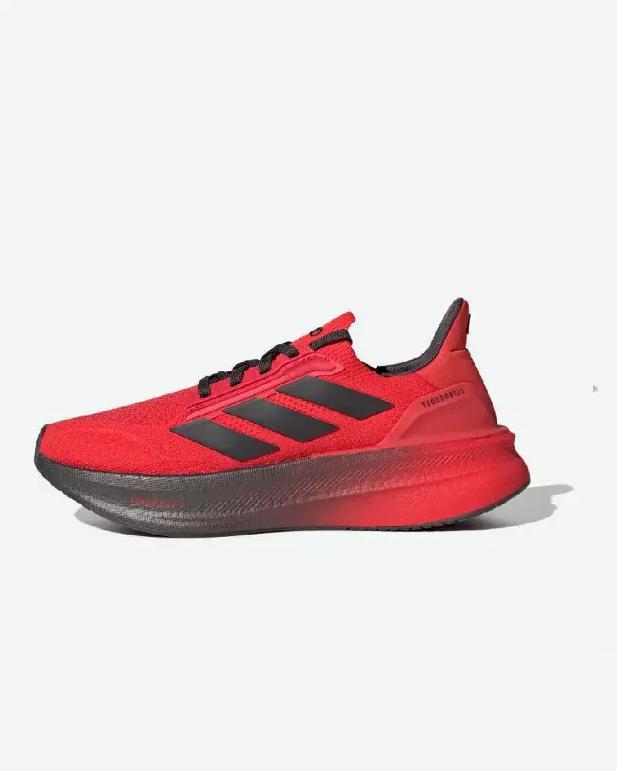 Adidas Ultraboost 5 Équipe Audi Revolutf1 W - KJ3702 (0) au meilleur prix !