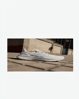 Adidas Ultraboost 5 Hombre – 5/8