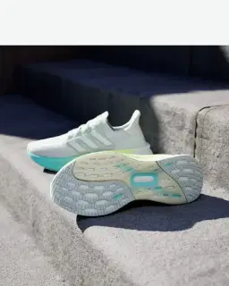 Adidas Ultraboost 5 Hombre – 3/4