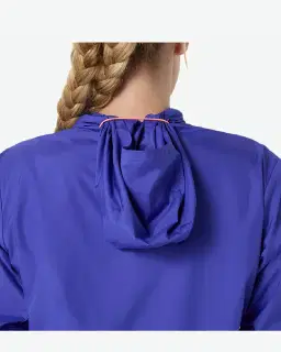 Chaqueta Core Mujer Asics – 9/10