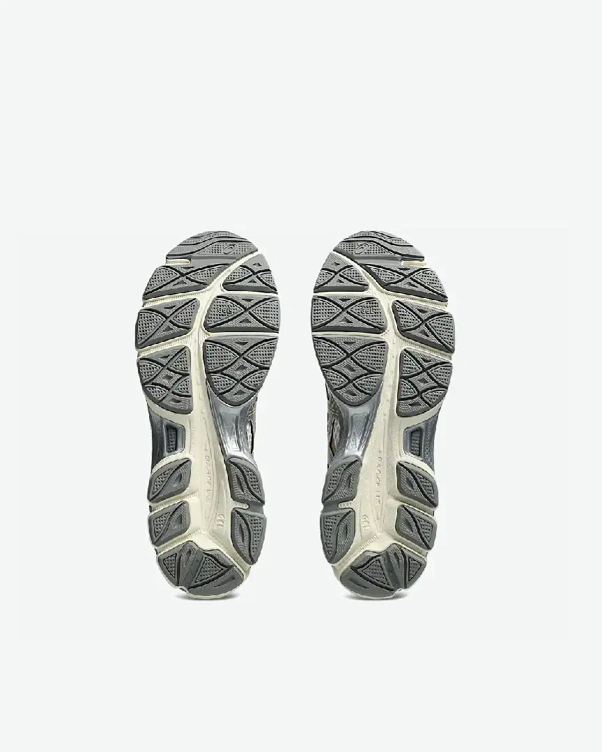Asics Gel-Cumulus 16 - 1203A733-101 (6) au meilleur prix !