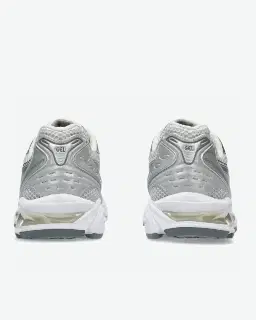 Asics Gel-Kayano 14 Mujer – 5/8