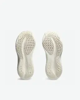 Asics nimbus mirai Unisex – 7/8