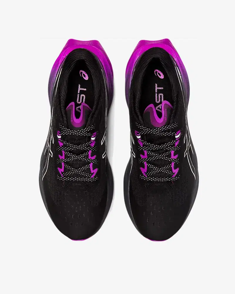 ASICS Novablast 3 Lite-Show W - 1012B341-001 (1) au meilleur prix !