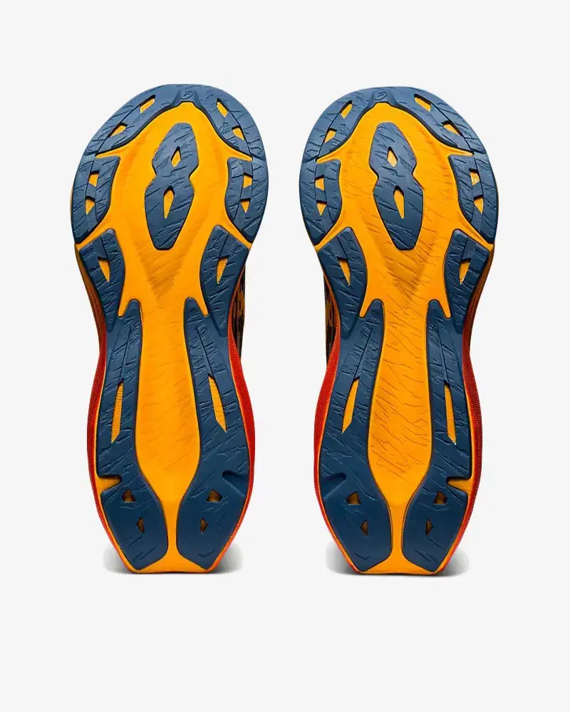 ASICS Novablast 3 M - 1011B458-001 (1) au meilleur prix !