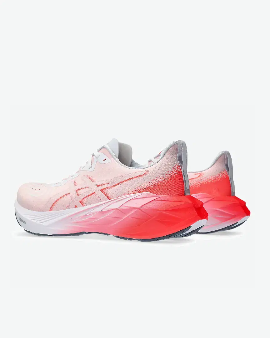 Asics Novablast 4 M - 1011B845-100 (2) au meilleur prix !