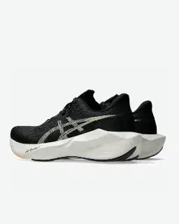 Asics novablast 6 Hombre – 3/8