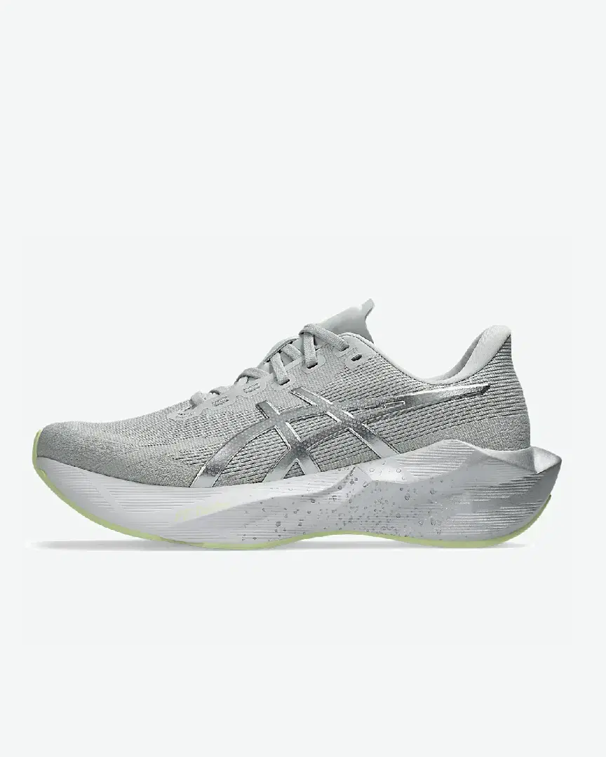 Asics Novablast 6 Platinum M - 1011C312-020 (0) au meilleur prix !