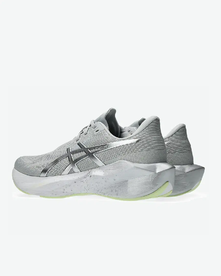 Asics Novablast 6 Platinum M - 1011C312-020 (2) au meilleur prix !