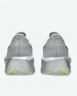 Asics novablast 6 platinum Hombre – 5/8
