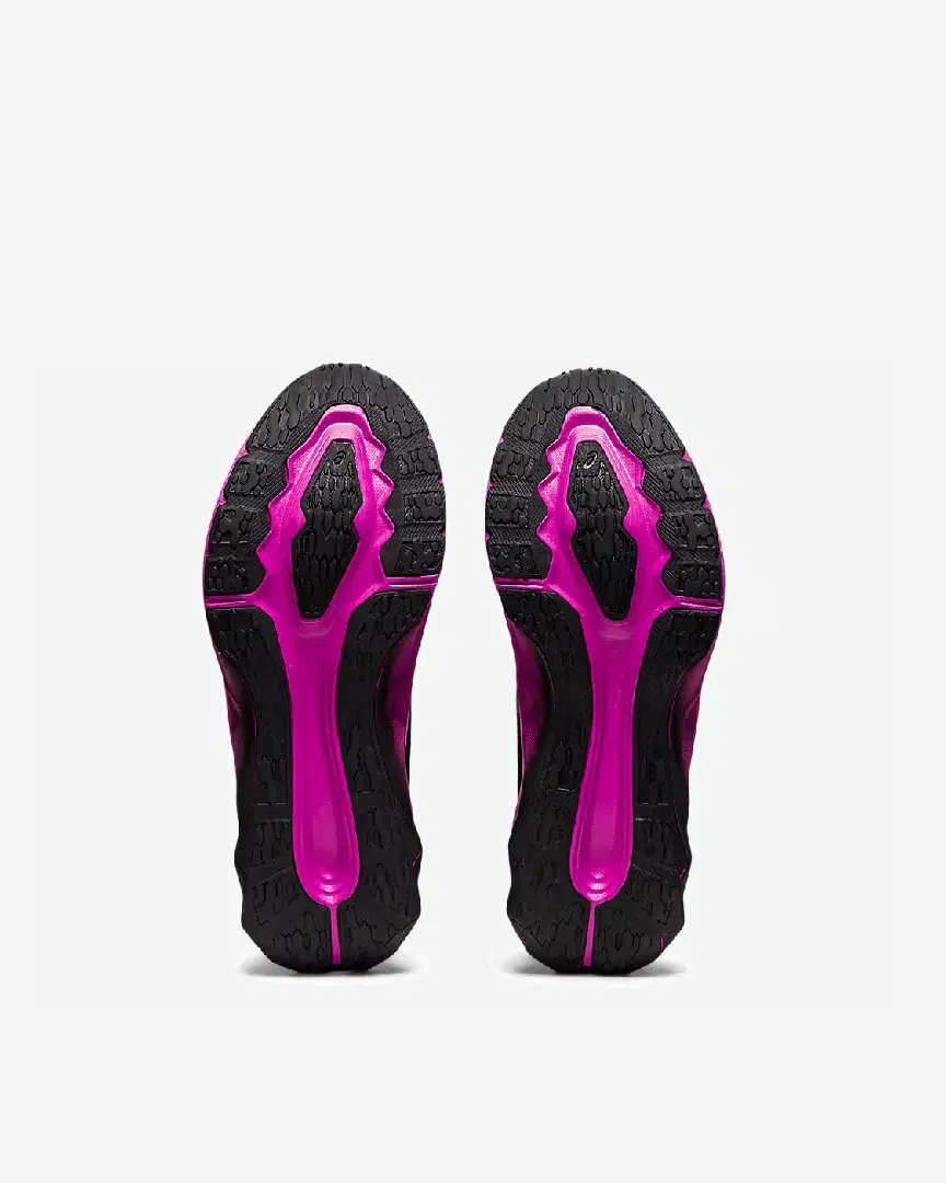 Asics Novablast W - 1012A584-004 (6) au meilleur prix !