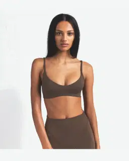 Sujetador de escote amplio Nikeskims Matte Mujer – 1/4