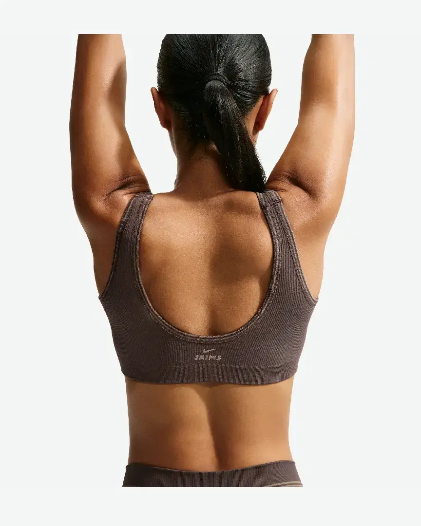 Brassière Con Escote Despejado Nikeskims Ribbed Seamless W - IR5061-249 (1) au meilleur prix !