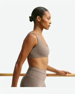 Brassière Con Escote Despejado Nikeskims Ribbed Seamless Mujer – 3/4