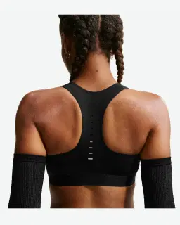 Sujetador de alto soporte con forro ligero Nike Swift Mujer – 2/4