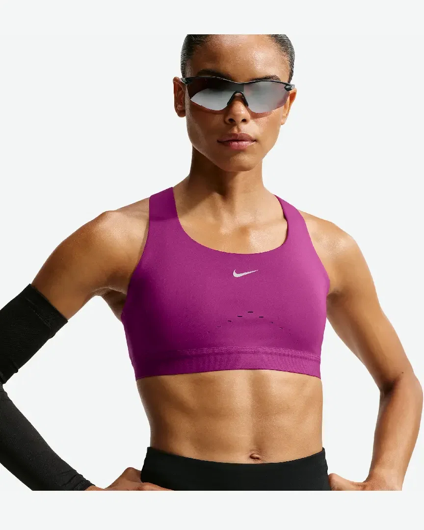Sujetador de alto soporte con forro ligero Nike Swift W