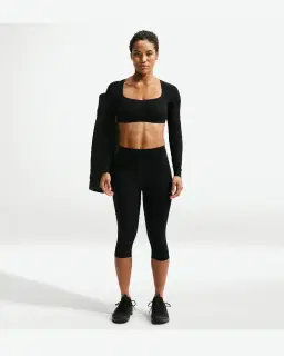 Sostén de mangas largos con acolchado y sujeción ligera Nike Zenvy Mujer – 4/4