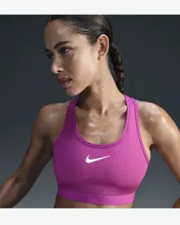 Sujetador ajustable acolchado de soporte superior Nike Swoosh Mujer – 1/4