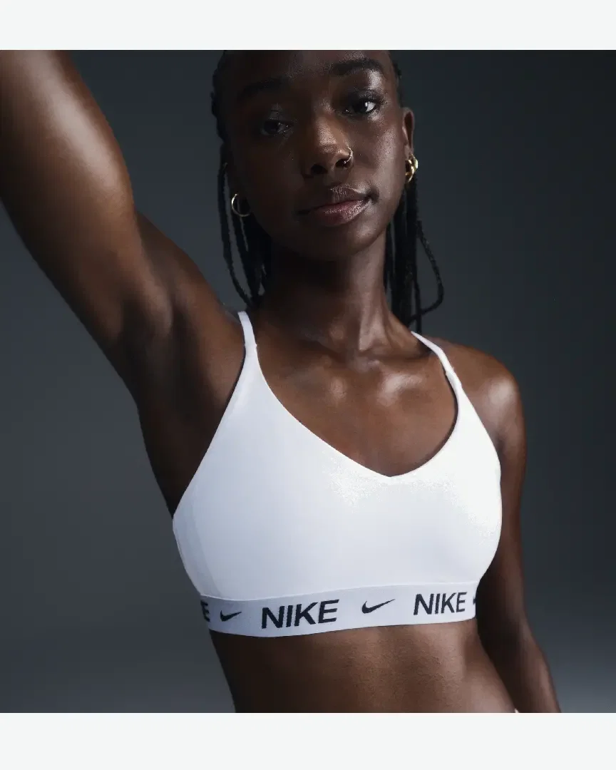 Sostén ajustable acolchado de sujeción ligera Nike Indy Mujer