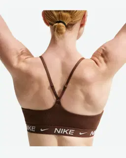 Sostén ajustable acolchado de sujeción ligera Nike Indy Mujer – 2/4