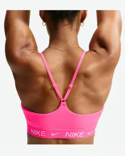 Sostén ajustable acolchado de sujeción ligera Nike Indy Mujer – 2/4