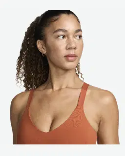 Sujetador Ajustable Con Relleno Soporte Normal Nike Indy Mujer – 3/4