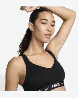 Sujetador ajustable acolchado con soporte superior Nike Indy Mujer – 3/4