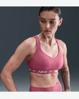 Sujetador ajustable acolchado con soporte superior Nike Indy Mujer – 1/4