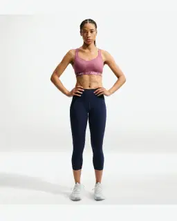 Sujetador ajustable acolchado con soporte superior Nike Indy Mujer – 4/4