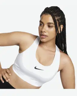 Sujetador ajustable acolchado de soporte superior Nike Swoosh Mujer – 3/4