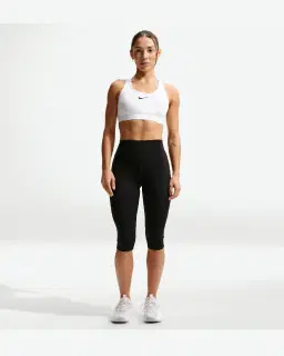 Sujetador acolchado de soporte normal Nike Swoosh Mujer – 4/4