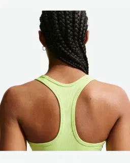 Sujetador acolchado de soporte normal Nike Swoosh Mujer – 2/4