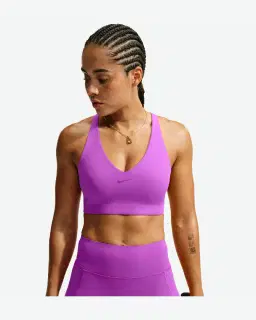 Sujetador acolchado con soporte normal Nike Universa Mujer – 1/4