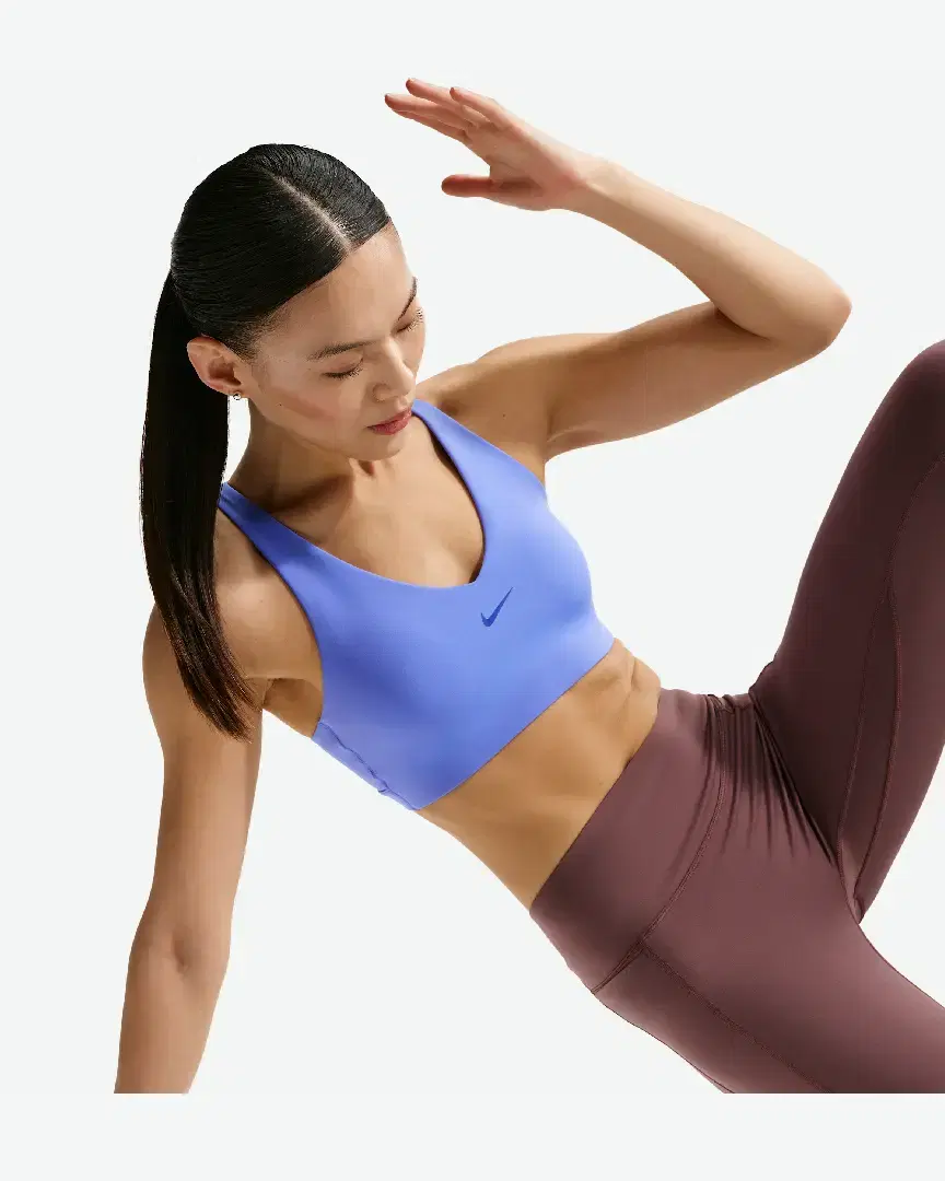 Sujetador acolchado con soporte normal Nike Universa W - IB9830-570 (2) au meilleur prix !