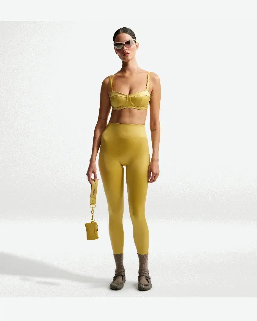 Brassière Rembourrée A Picots Nikeskims Satin Shine W - IV6685-716 (3) au meilleur prix !