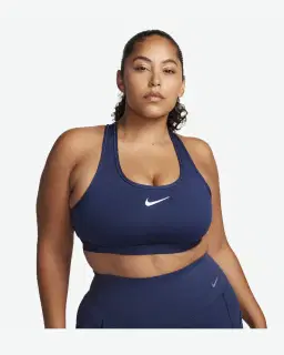 Sujetador acolchado Nike Swoosh de soporte medio Mujer – 2/4