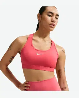 Sujetador acolchado Nike Swoosh de soporte medio Mujer – 1/4
