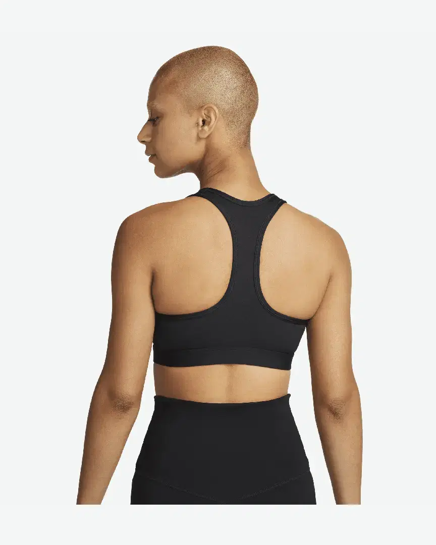 Sujetador acolchado Nike Swoosh de soporte medio W - DX6821-010 (1) au meilleur prix !