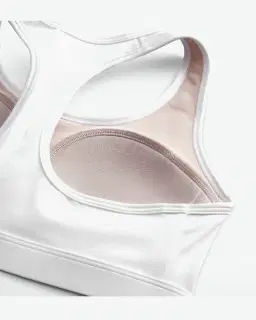 Sujetador acolchado Nike Swoosh de soporte medio Mujer – 4/4