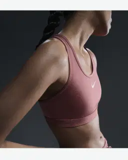 Sujetador acolchado Nike Swoosh de soporte medio Mujer – 2/4