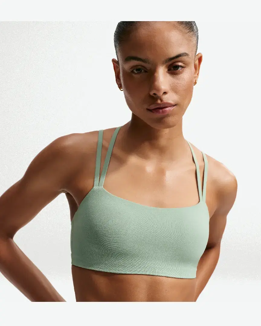 Sujetador acolchado Nike Zenvy Strappy W - IB9847-006 (1) au meilleur prix !