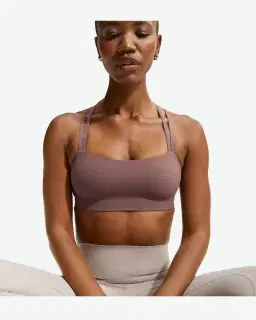 Sujetador acolchado Nike Zenvy Strappy Mujer – 3/4