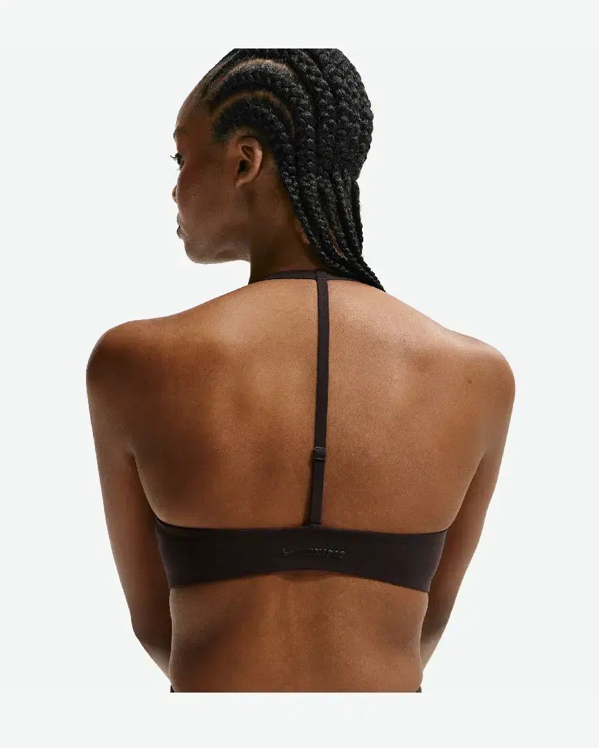 Brassière Triangle Nikeskims Studio Stretch W - IR8676-231 (1) au meilleur prix !
