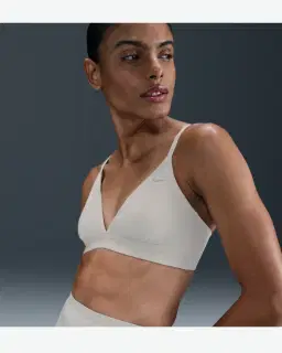 Sujet Triangle Sin Relleno Con Soporte Ligero Nike Form Mujer – 1/4