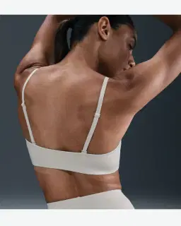 Sujet Triangle Sin Relleno Con Soporte Ligero Nike Form Mujer – 2/4