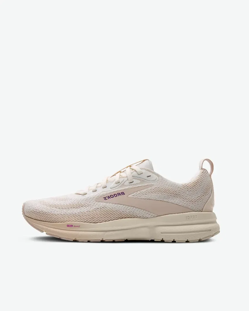 Brooks Trace 4 W